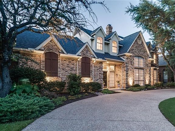 2nd image of 4533 Old Pond Dr