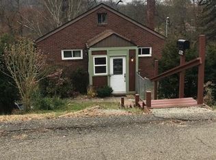 1132 Oakleaf Dr, Pittsburgh, PA 15207