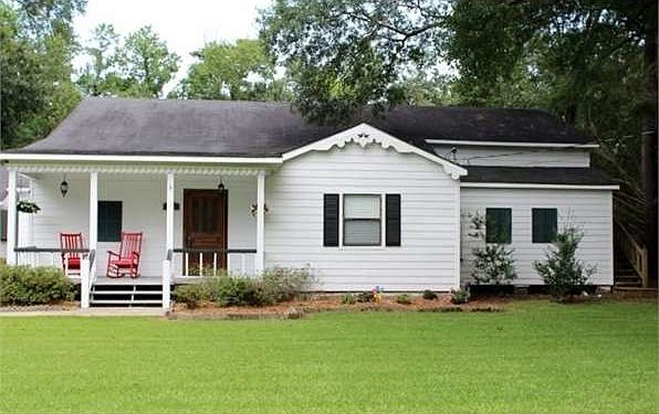 1st image of 1360 Benton Ln
