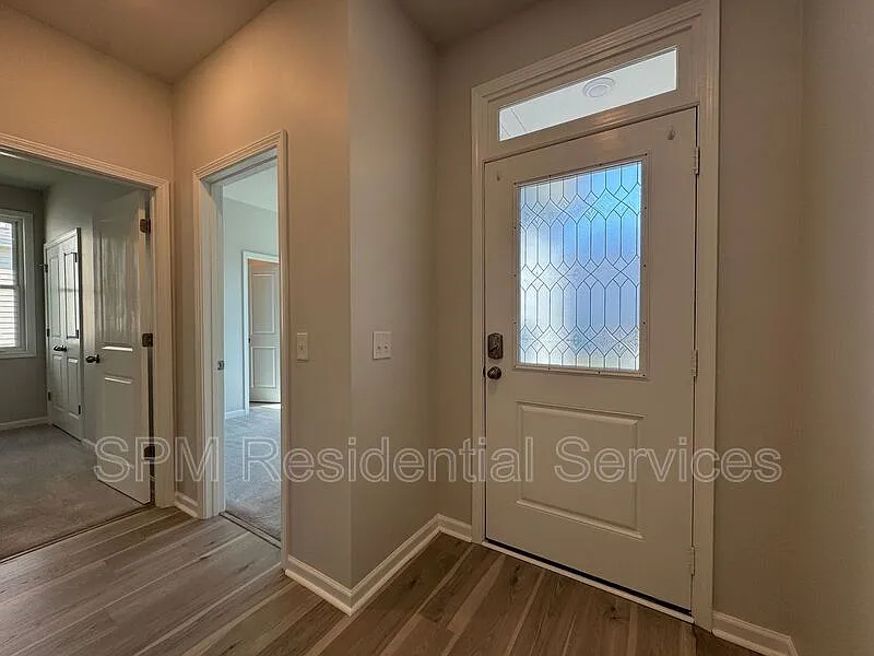 3 bed, 2.0 bath, 1492 sqft, $2,200 — Photo 3