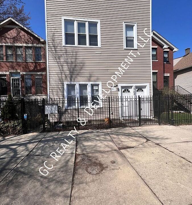 1st image of 1702 N Campbell Ave APT 1R