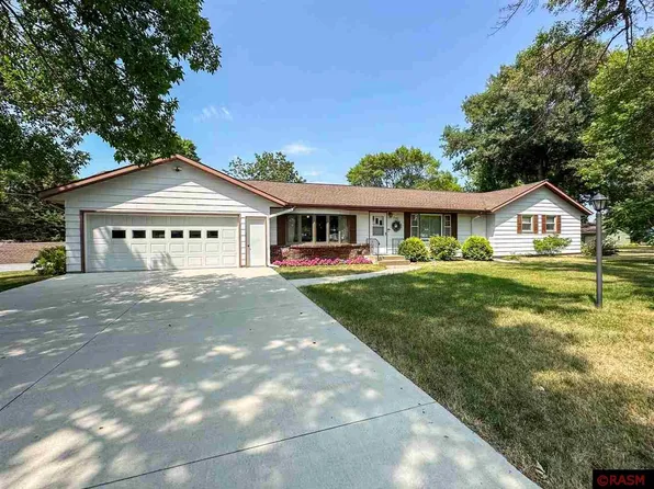 710 Lincoln Ave W, Gaylord, MN 55334