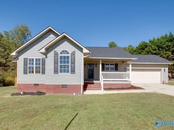 19 Stoney Brook Dr, Union Grove, AL 35175