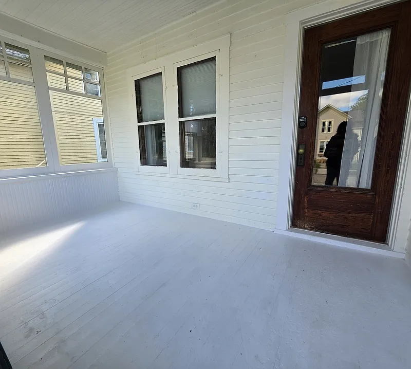 2 bed, 1.0 bath, $1,125 — Photo 2