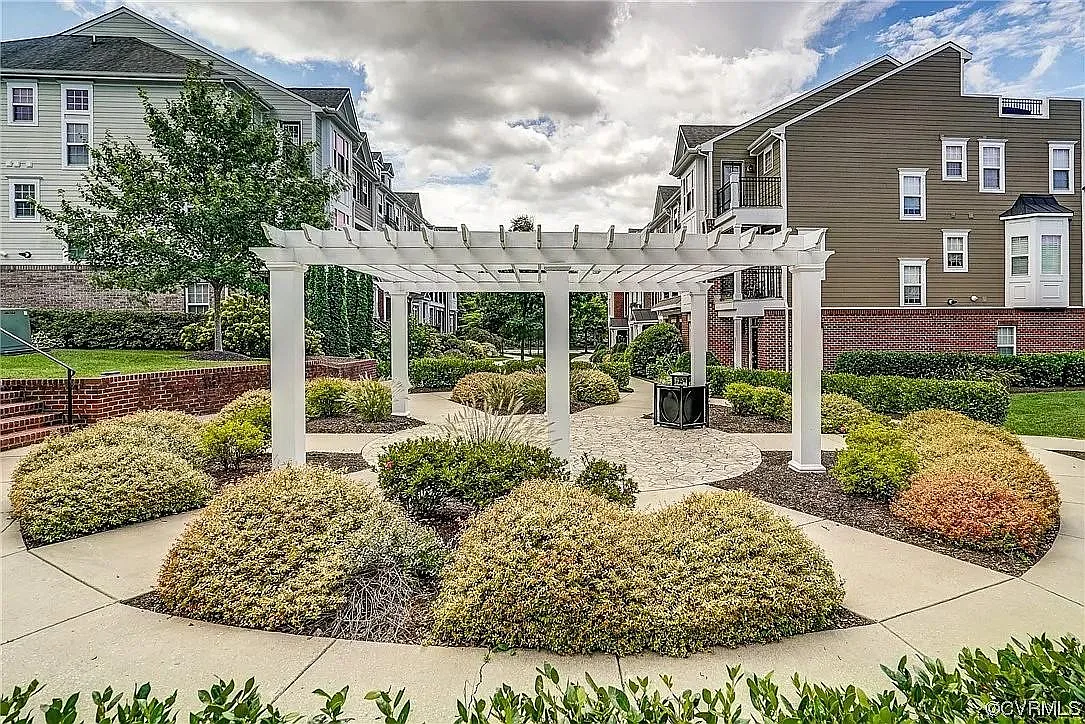Building Photo - 3920 Liesfeld Pl