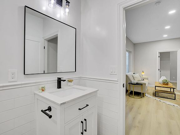 5th image of 3231-3233 Hannah St #3231A