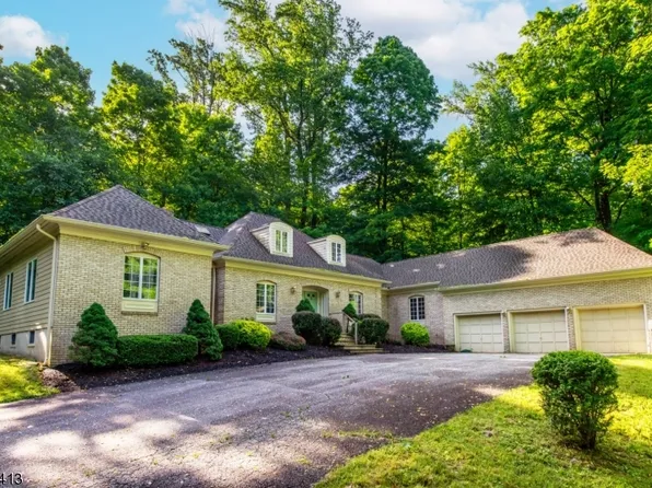 14 Cherokee Ct, Sparta Twp., NJ 07871