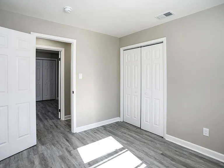 251 Anderson Dr — Photo 12
