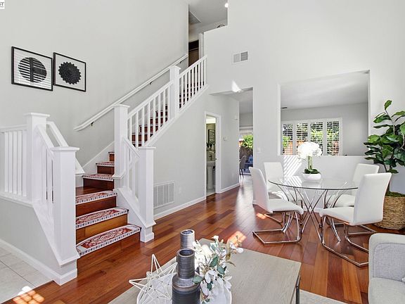 5th image of 672 Greylyn Dr