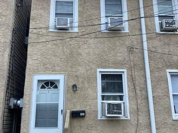 405 Market St, Gloucester City, NJ 08030