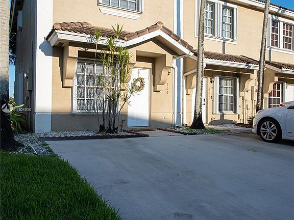 3rd image of 709 SW 122nd Ave #709
