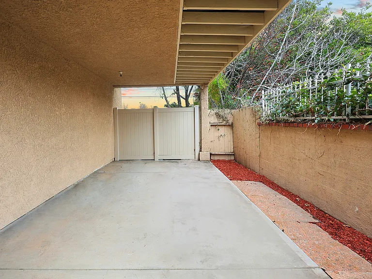 805 S 2nd Ave — Photo 3