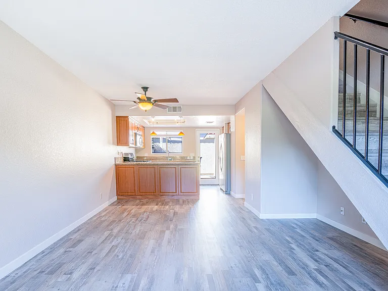 448 Tava Ln — Photo 5