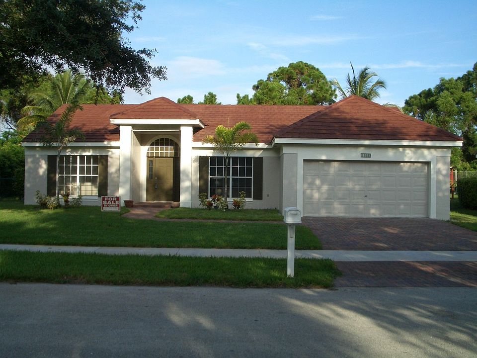 2nd image of 1658 Fern Forest Pl