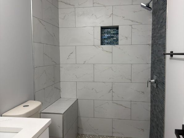 120 Taussig Pl NE UNIT A