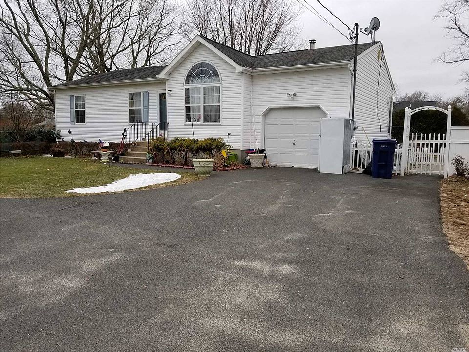 1st image of 19 N Phillips Ave