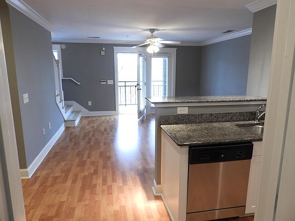 3rd image of 1615 Elmwood Ct