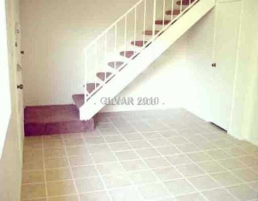 2nd image of 4932 Larkspur St