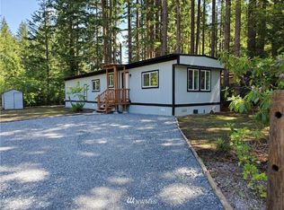 8560 Golden Valley Dr, Maple Falls, WA 98266