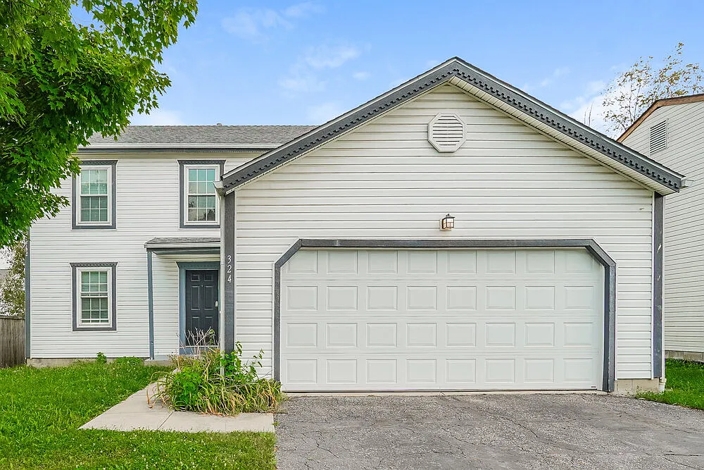 3 bed, 3.5 bath, 2154 sqft, $2,440 — Photo 1