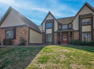303 W Evergreen Plz N, Santa Claus, IN 47579