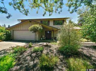 8 Spruce Ln, Lafayette, CA 94549