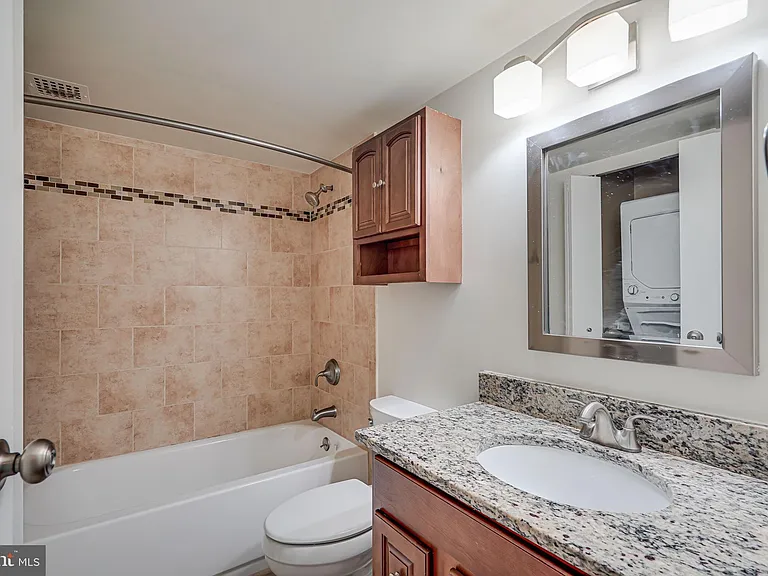 200 N Pickett St #214 — Photo 11