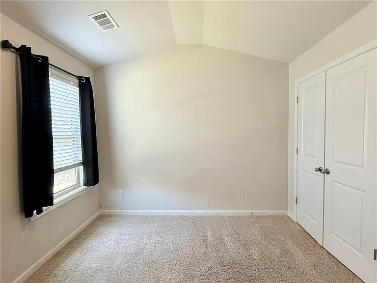 1033 Haley Woods Ln — Photo 27