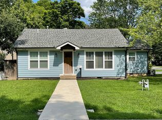 321 SW C St, Bentonville, AR 72712