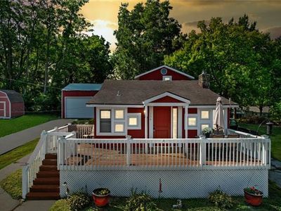 154 Beach Dr, Lake Tapawingo, MO, 64015