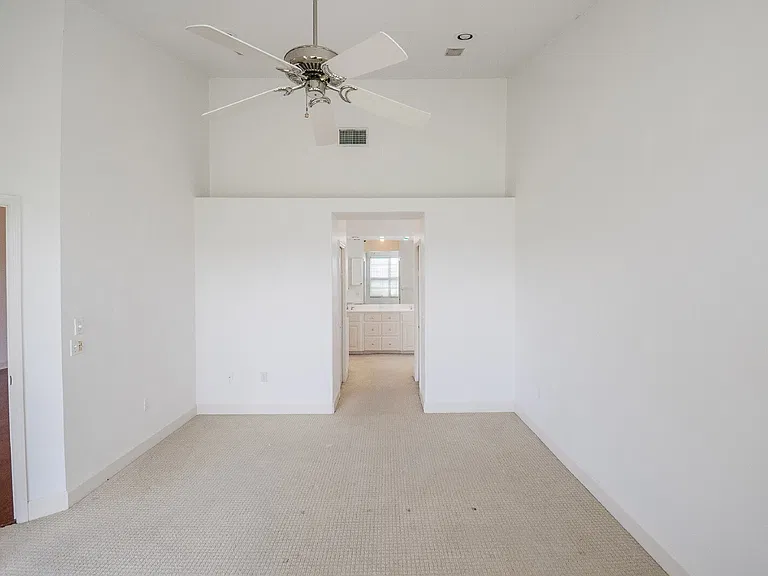 447 Enclave Pl — Photo 24