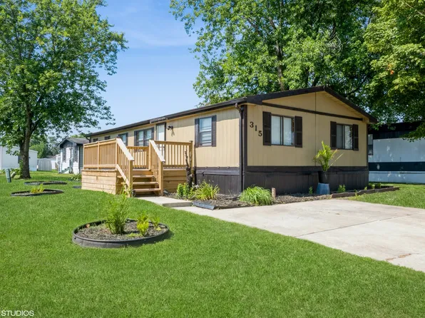 315 Pattie Ln, Lynwood, IL 60411