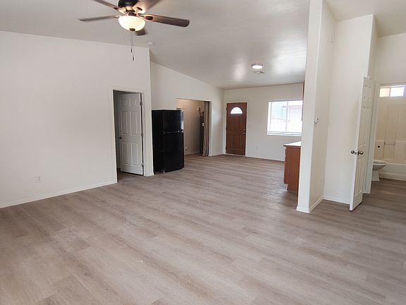 3rd image of 4967 S Fremont Ave #1