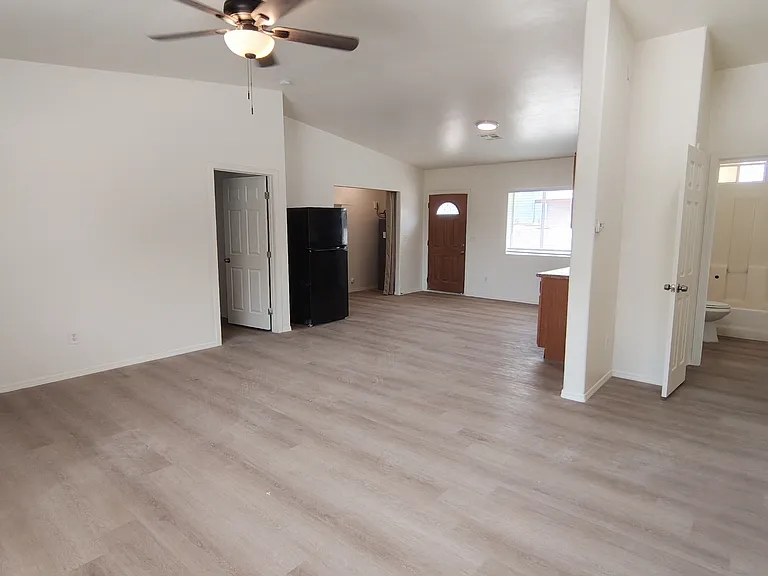 4967 S Fremont Ave #1 — Photo 3