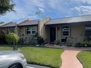 134 Lake Gloria Dr, West Palm Beach, FL 33411
