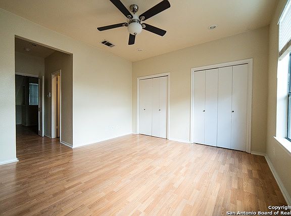 3rd image of 11001 Wurzbach Rd APT 303
