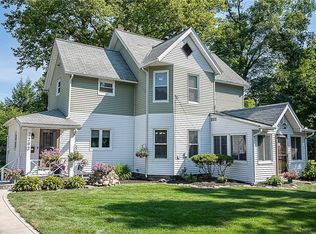 7292 Maple St, Mentor, OH