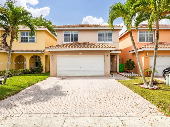 5441 NW 92nd Ave, Sunrise, FL 33351