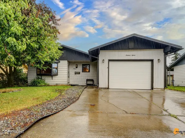 1915 Rosemary St, Anchorage, AK 99508