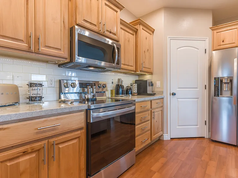 5043 W Calton Ln #110 — Photo 4