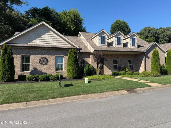 2228 Boulder Crest Ln, Sevierville, TN 37876