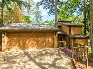 4945 Fox Hollow Rd, Eugene, OR 97405