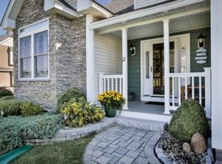 12 Harvest Rd, Windham, NH 03087