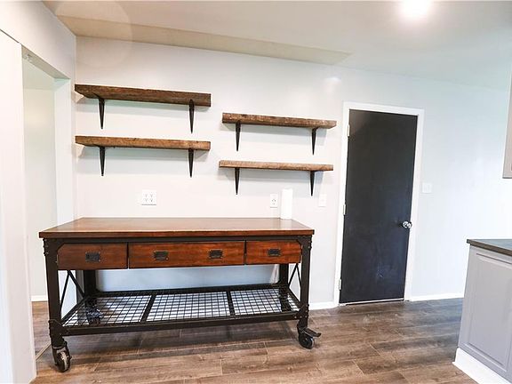 4th image of 4839 N Katherine Dr