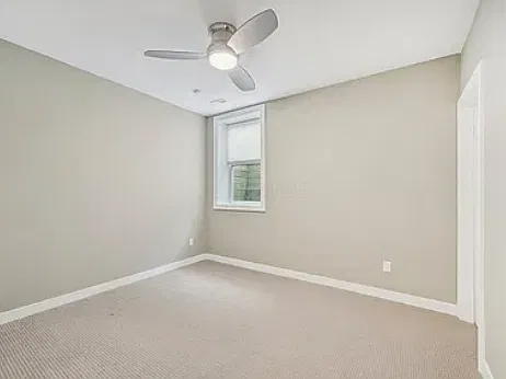 3 bed, 3.5 bath, 1954 sqft, $3,200 — Photo 4