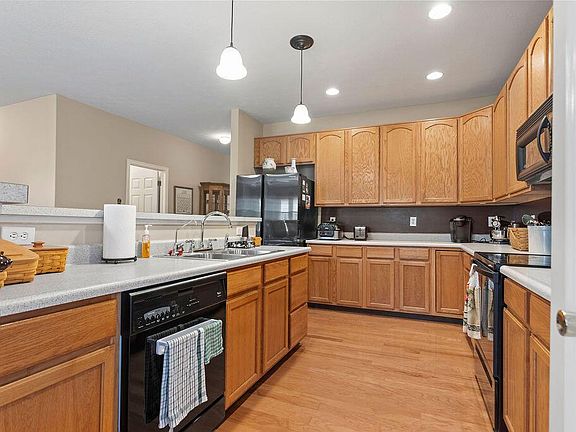 4th image of 3225 Belstone Dr
