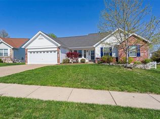 1368 Presidents Landing Dr, O'Fallon, MO 63366