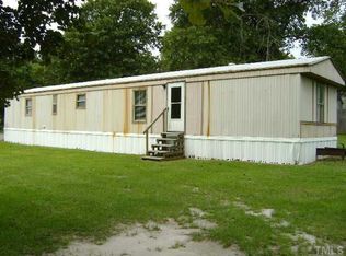 4096 Nursery Rd, Spring Lake, NC 28390