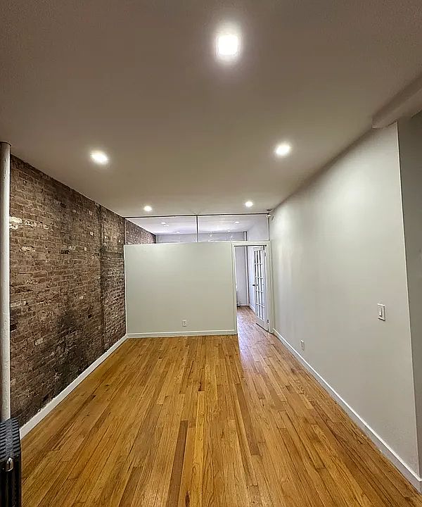 1st image of 166 Elizabeth St APT 2B