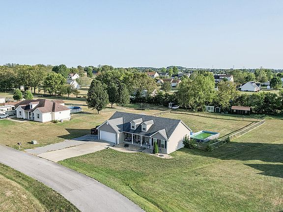 4th image of 501 Emma Dr